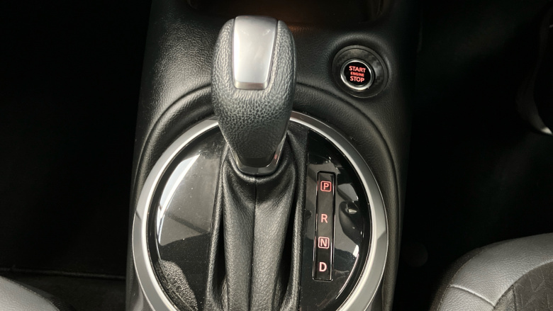 Nissan Juke 1.0 DiG-T 114 N-Connecta 5dr DCT Petrol Hatchback